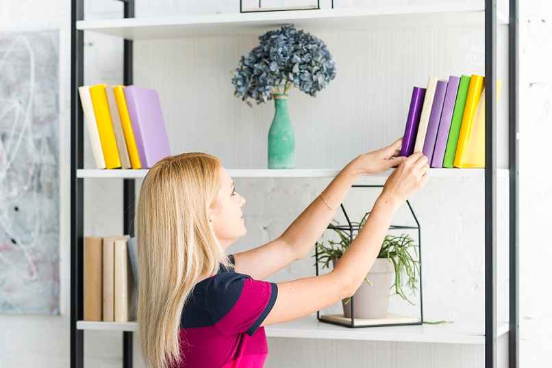 Can You DIY a Built-in Bookshelf?