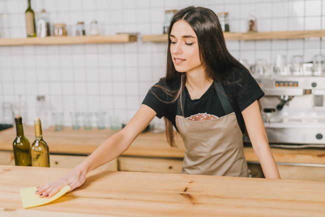 Natural Solutions: How to Tackle Sticky Grease on Your Kitchen Surfaces