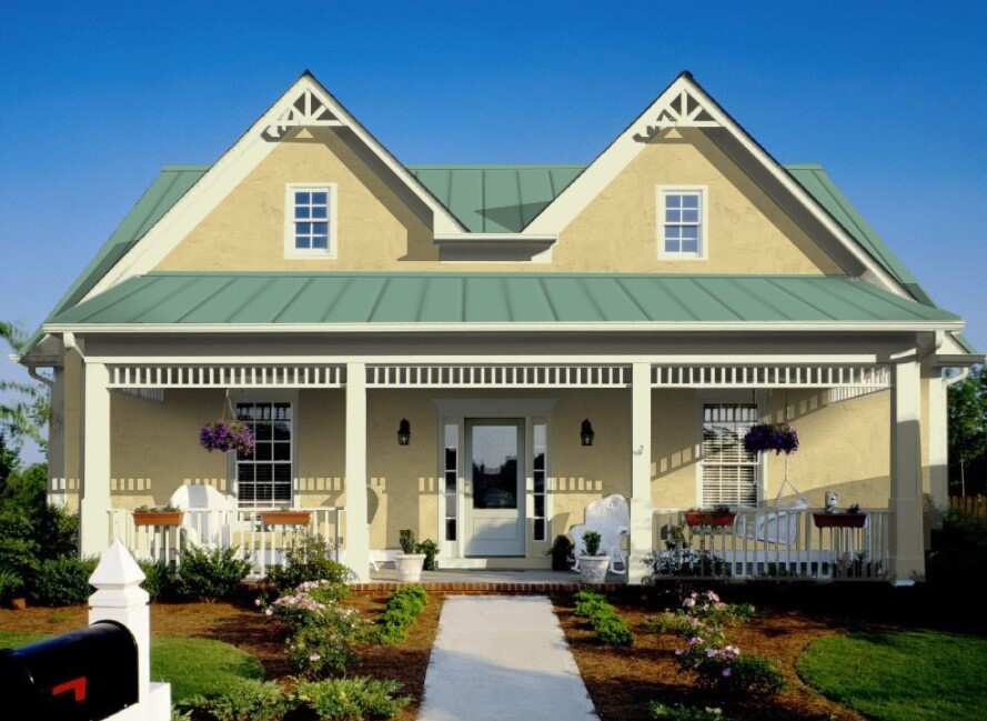 what color to paint house with green metal roof