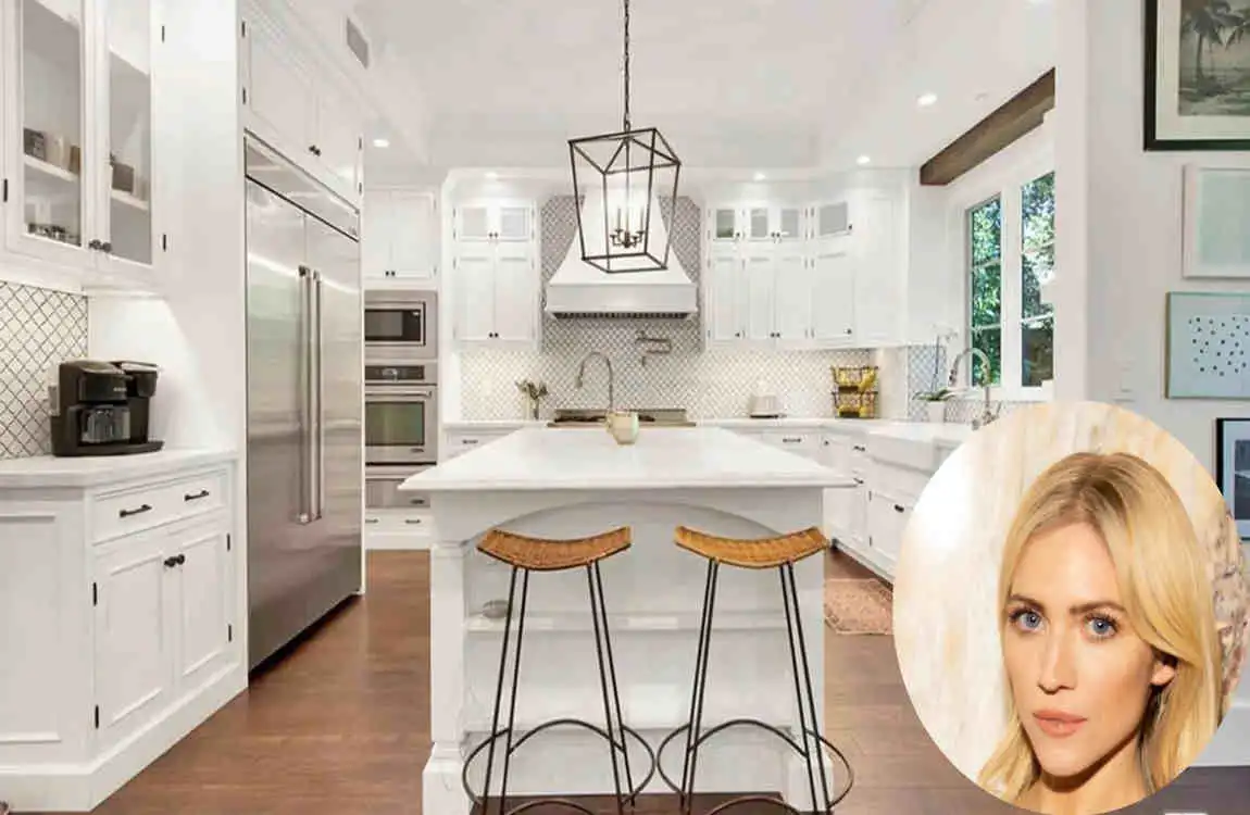 brittany snow house